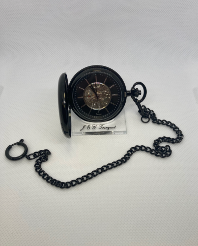 Montre à gousset noire brillante