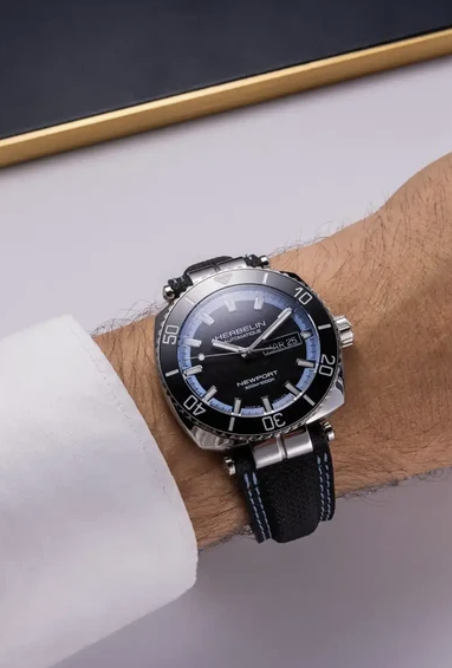 NEWPORT - DIVER AUTOMATIQUE - REHAUT BLEU